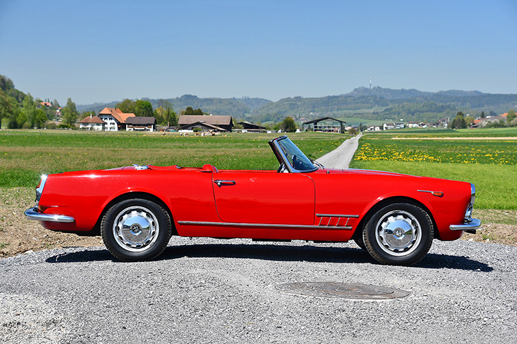 Alfa Romeo 2000 Spider Touring_12